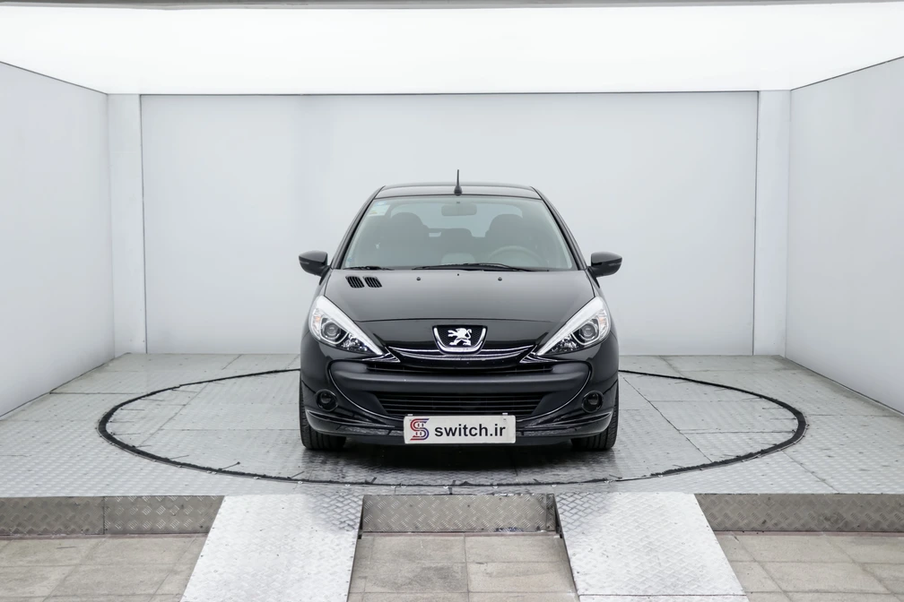 خرید و فروش پژو 207 دنده ای سقف شیشه ای مدل 1401 نقد و اقساط