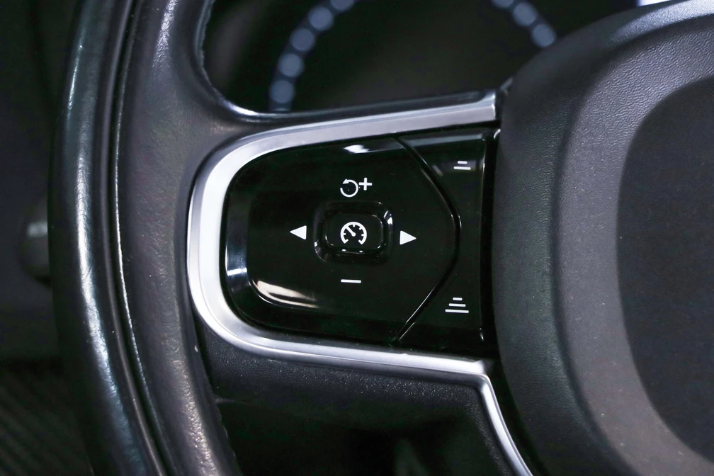 خرید و فروش ولوو XC90 R دیزاین مدل 2016 نقد و اقساط