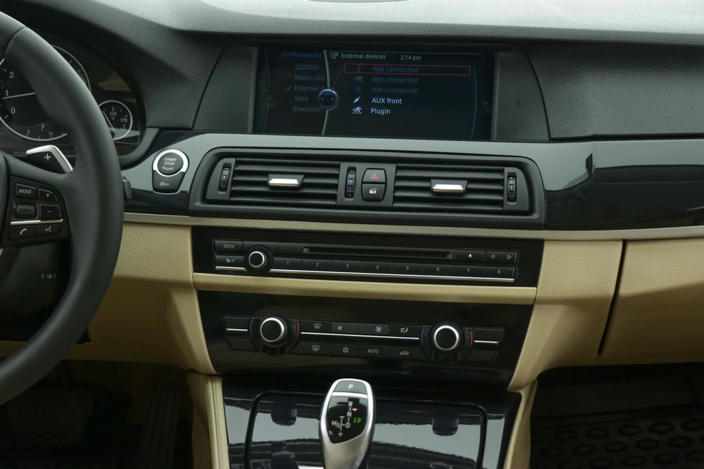 خرید و فروش ب ام و سری 5 528i - فول مدل 2013 نقد و اقساط خرید و فروش ب ام و سری 5 528i - فول مدل 2013 نقد و اقساط