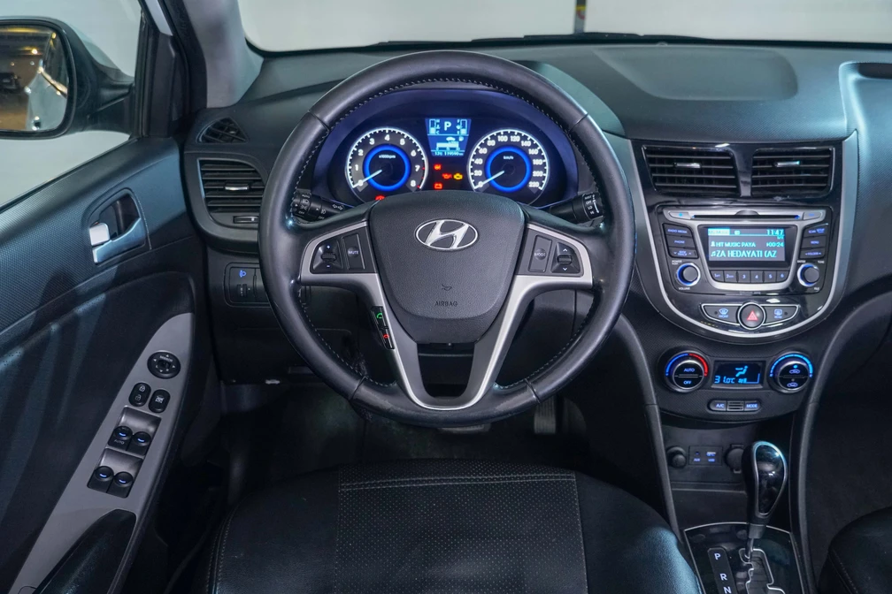 خرید و فروش هیوندای اکسنت فول موتور BLUE مدل 2015 نقد و اقساط