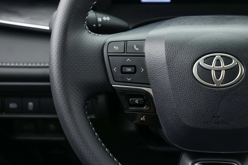 خرید و فروش تویوتا کمری هیبرید LE - فول مدل 2025 نقد و اقساط خرید و فروش تویوتا کمری هیبرید LE - فول مدل 2025 نقد و اقساط