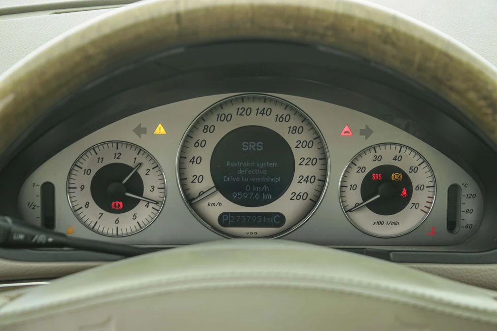 خرید و فروش بنز کلاس E 240 مدل 2005 نقد و اقساط خرید و فروش بنز کلاس E 240 مدل 2005 نقد و اقساط