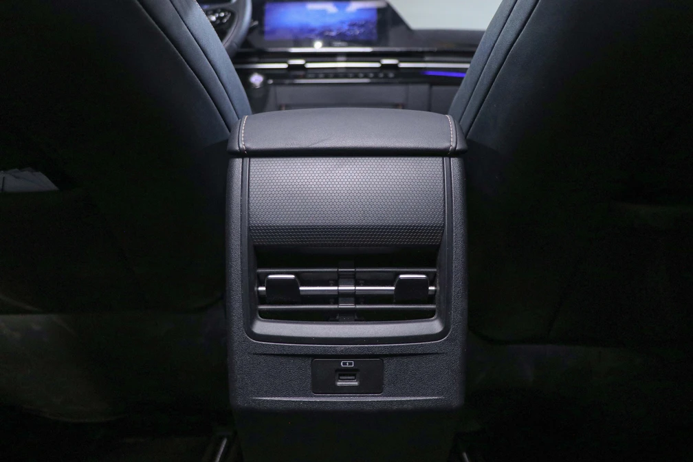 خرید و فروش فونیکس FX پریمیوم - تک دیفرانسیل مدل 1402 نقد و اقساط خرید و فروش فونیکس FX پریمیوم - تک دیفرانسیل مدل 1402 نقد و اقساط