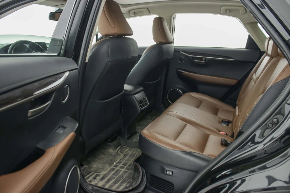 خرید و فروش لکسوس NX هیبرید 300H - لاکچری - هفت کلید - سقف پاناروما مدل 2017 نقد و اقساط