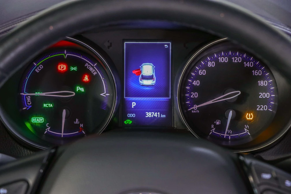 خرید و فروش تویوتا CHR هیبرید استایل مدل 2018 نقد و اقساط