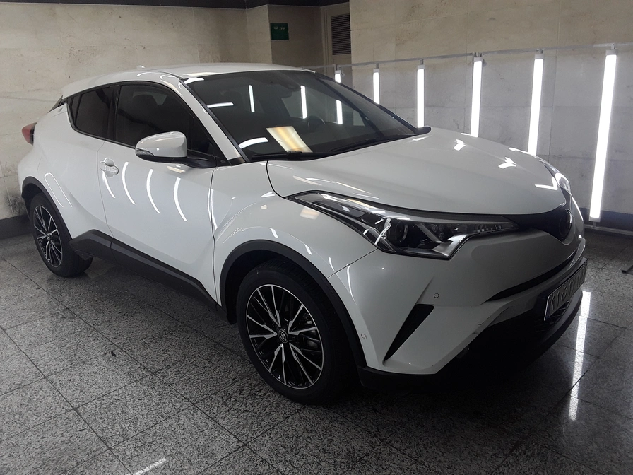 خرید و فروش تویوتا CHR هیبرید آیکان مدل 2017 نقد و اقساط