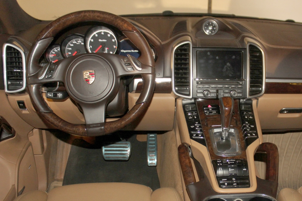 خرید و فروش پورشه کاین شش سیلندر مدل 2012 نقد و اقساط خرید و فروش پورشه کاین شش سیلندر مدل 2012 نقد و اقساط