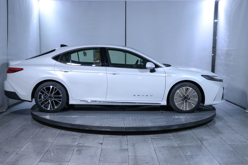 خرید و فروش تویوتا کمری هیبرید LE - فول مدل 2025 نقد و اقساط خرید و فروش تویوتا کمری هیبرید LE - فول مدل 2025 نقد و اقساط