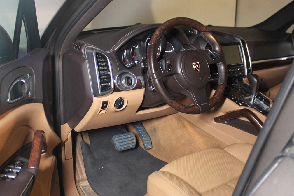 خرید و فروش پورشه کاین شش سیلندر مدل 2012 نقد و اقساط خرید و فروش پورشه کاین شش سیلندر مدل 2012 نقد و اقساط