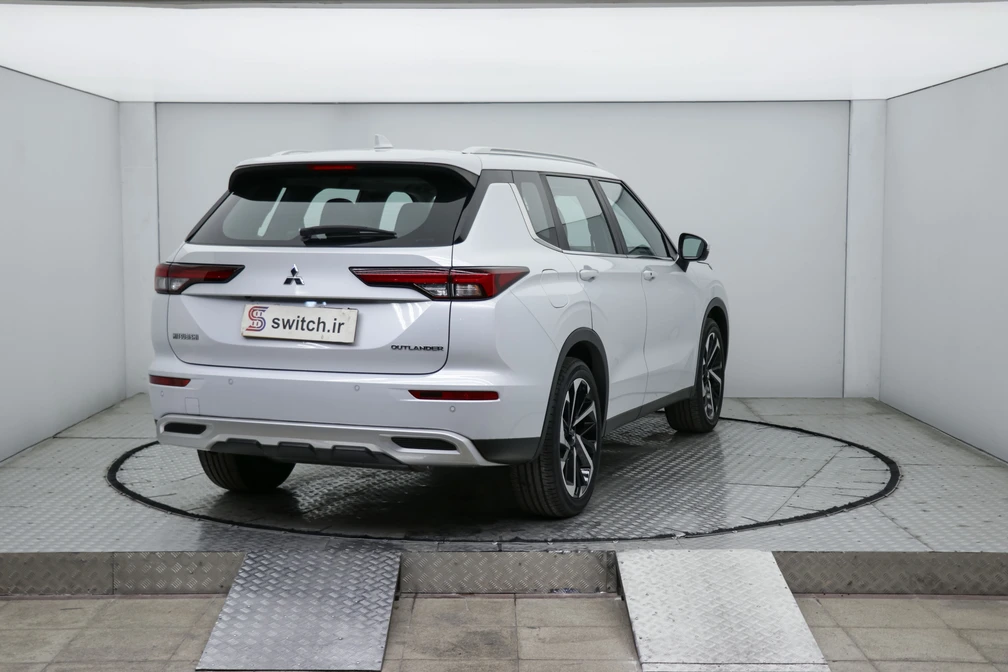 خرید و فروش میتسوبیشی اوتلندر H لاین دو دیفرانسیل مدل 2023 نقد و اقساط