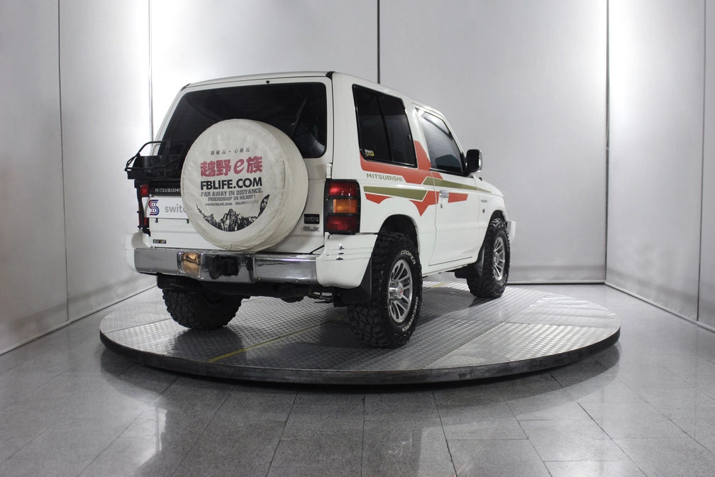 خرید و فروش میتسوبیشی پاجرو دو در فول مدل 1992 نقد و اقساط