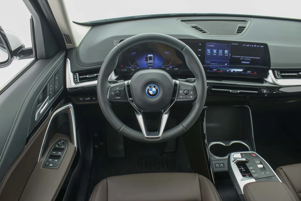 خرید و فروش ب ام و IX1 eDrive 25L مدل 2025 نقد و اقساط