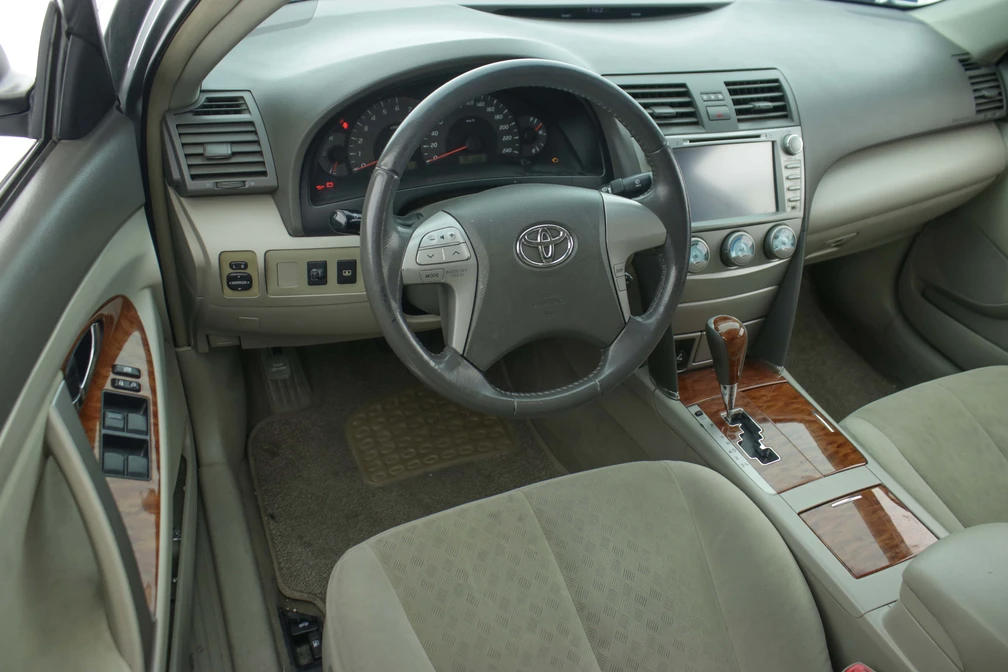 خرید و فروش تویوتا کمری GLX مدل 2009 نقد و اقساط