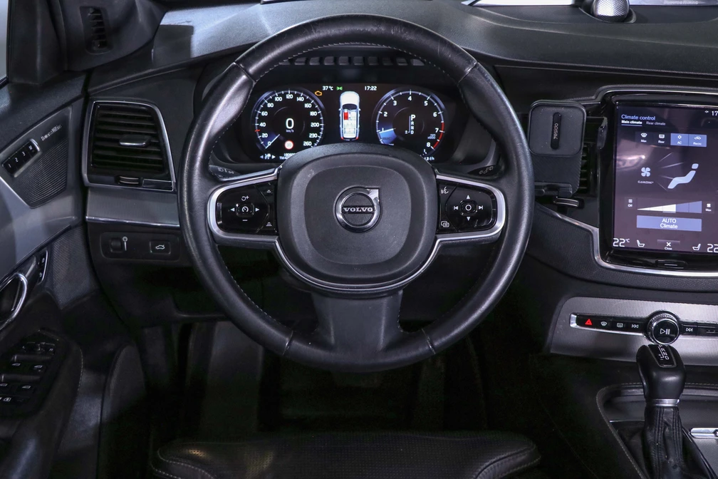 خرید و فروش ولوو XC90 اینسکریپشن مدل 2016 نقد و اقساط