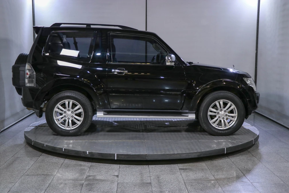 خرید و فروش میتسوبیشی پاجرو دو در فول مدل 2007 نقد و اقساط