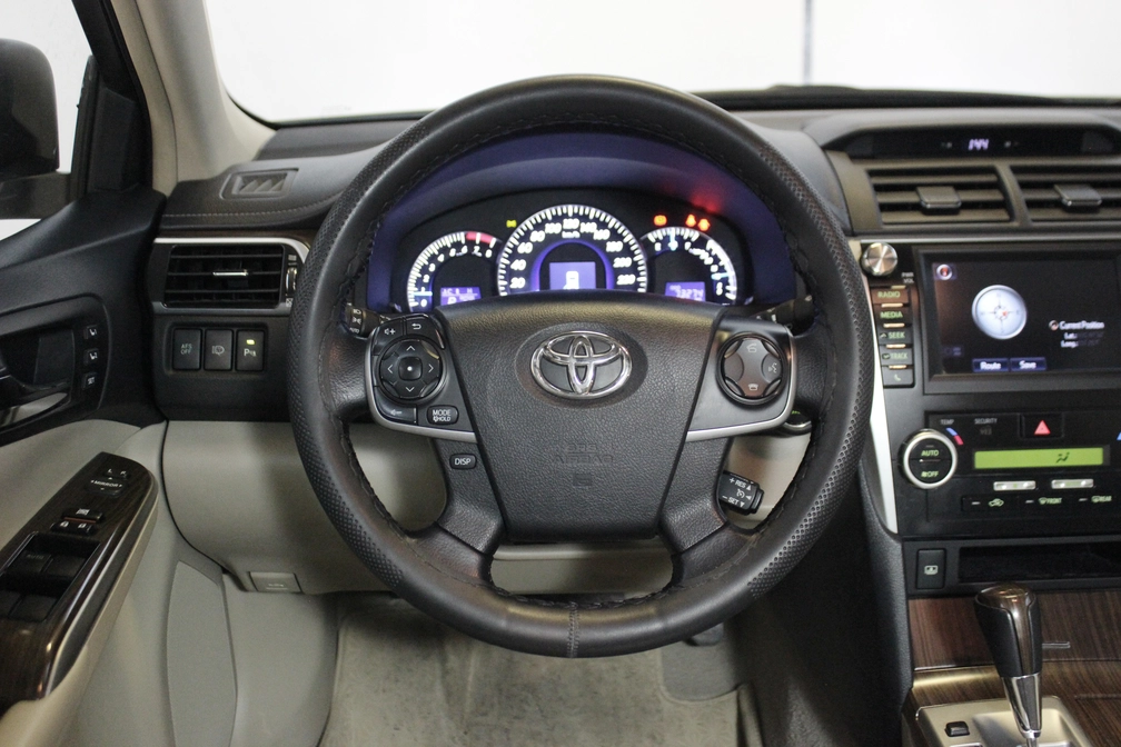 خرید و فروش تویوتا آریون گرند مدل 2012 نقد و اقساط