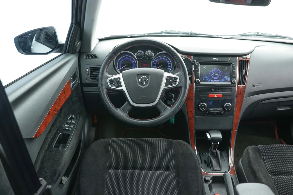 خرید و فروش ایران خودرو دنا پلاس توربو اتوماتیک مدل 1400 نقد و اقساط