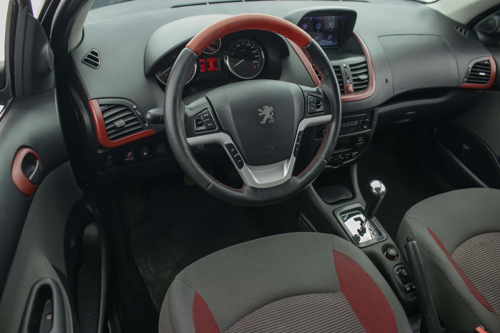 خرید و فروش پژو 207 MC اتوماتیک 6 سرعته مدل 1402 نقد و اقساط