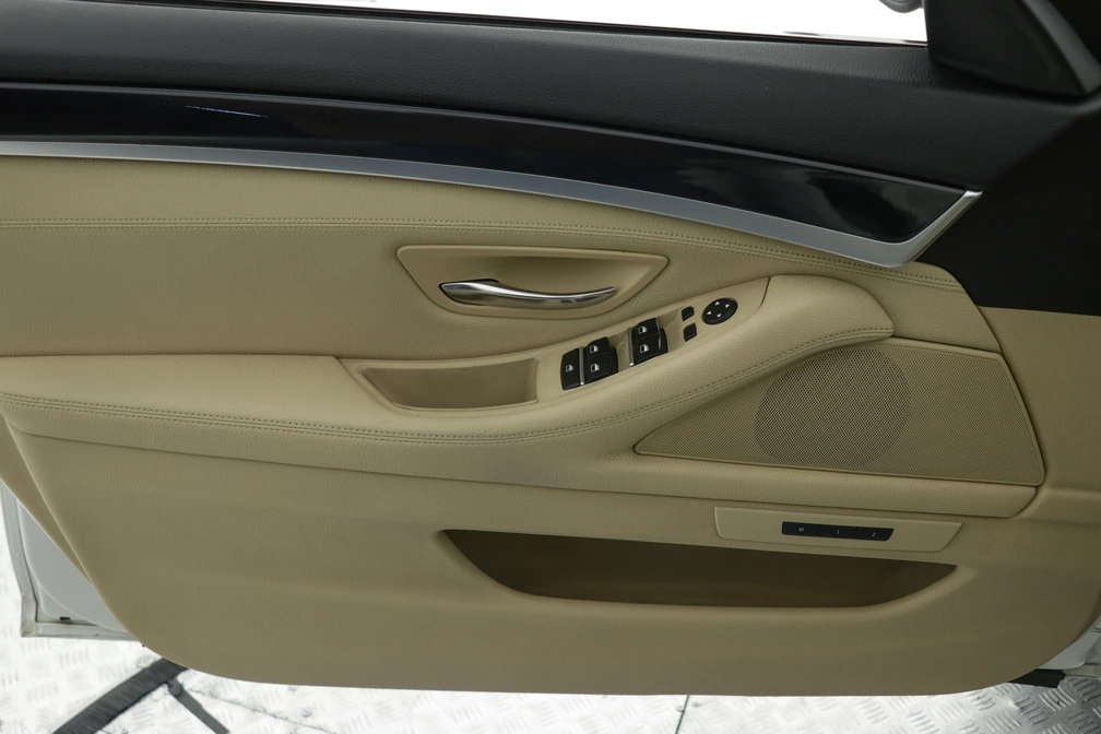 خرید و فروش ب ام و سری 5 528i - فول مدل 2013 نقد و اقساط خرید و فروش ب ام و سری 5 528i - فول مدل 2013 نقد و اقساط