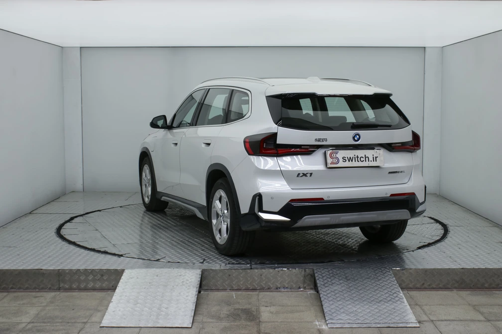 خرید و فروش ب ام و IX1 eDrive 25L مدل 2025 نقد و اقساط