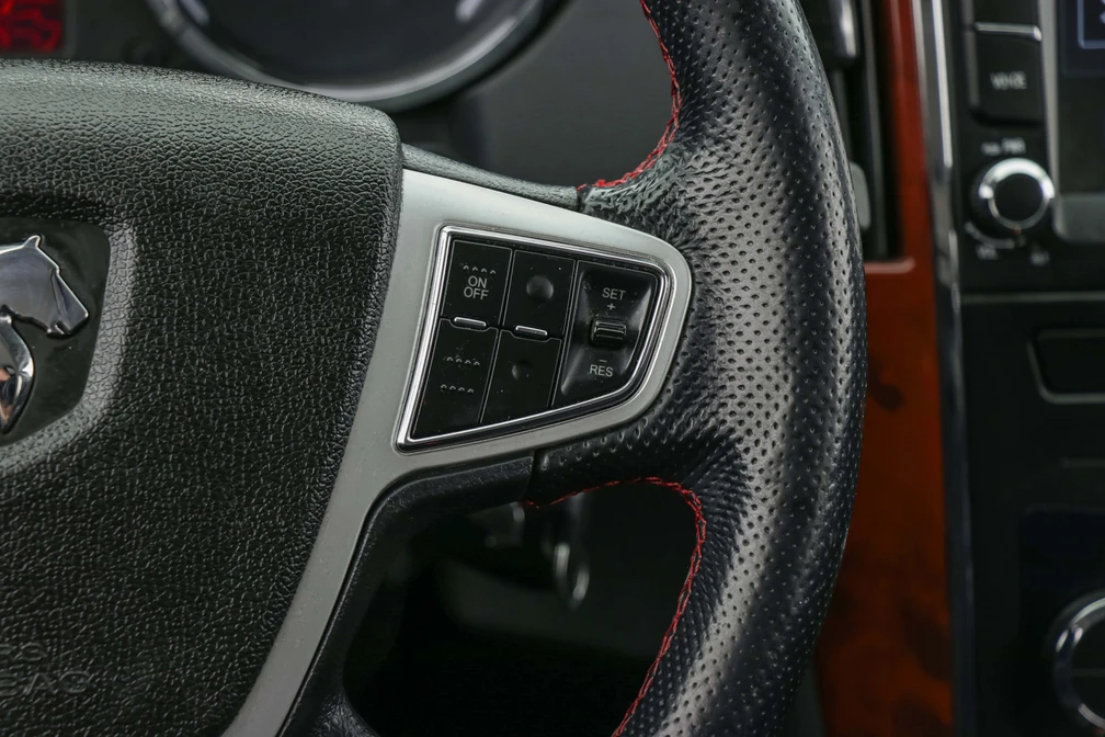 خرید و فروش ایران خودرو دنا پلاس توربو اتوماتیک مدل 1401 نقد و اقساط