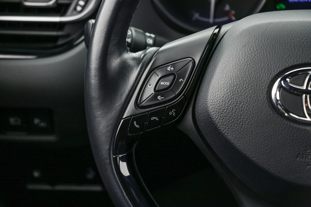 خرید و فروش تویوتا CHR هیبرید لانژ مدل 2017 نقد و اقساط