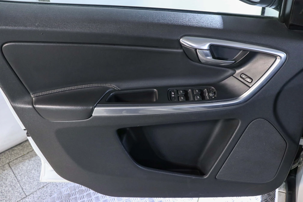 خرید و فروش ولوو XC60 R دیزاین مدل 2014 نقد و اقساط