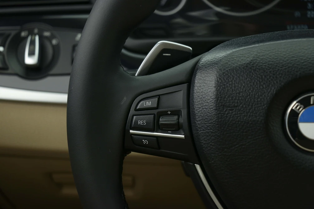 خرید و فروش ب ام و سری 5 528i - فول مدل 2013 نقد و اقساط خرید و فروش ب ام و سری 5 528i - فول مدل 2013 نقد و اقساط