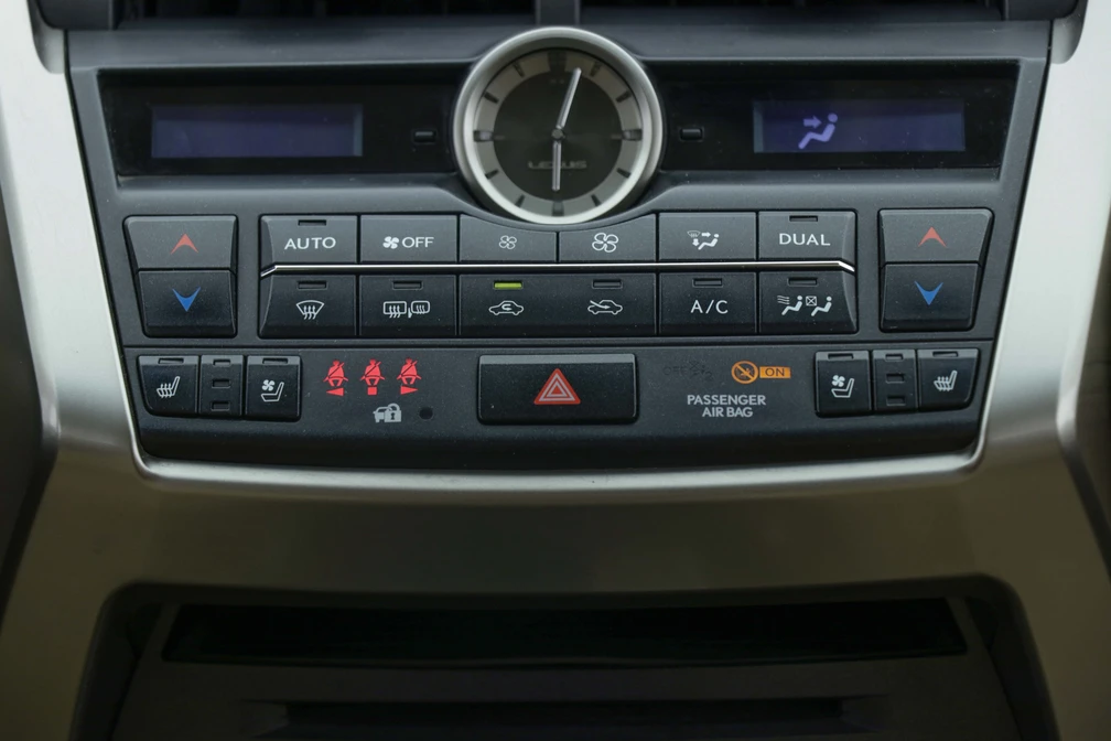 خرید و فروش لکسوس NX هیبرید 300H - F SPORT - پنج کلید مدل 2015 نقد و اقساط