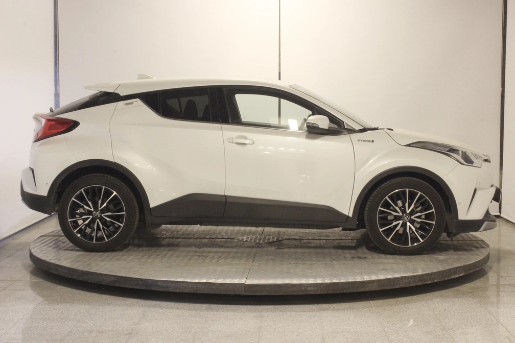 خرید و فروش تویوتا CHR هیبرید آیکان مدل 2018 نقد و اقساط خرید و فروش تویوتا CHR هیبرید آیکان مدل 2018 نقد و اقساط