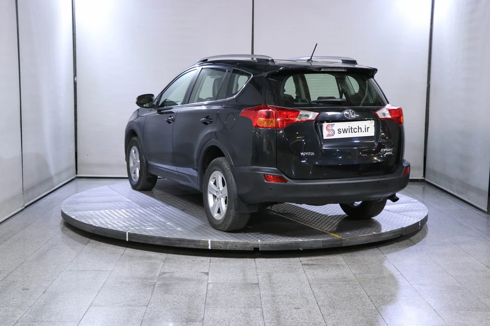 خرید و فروش تویوتا راوفور فول - دو دیفرانسیل مدل 2014 نقد و اقساط