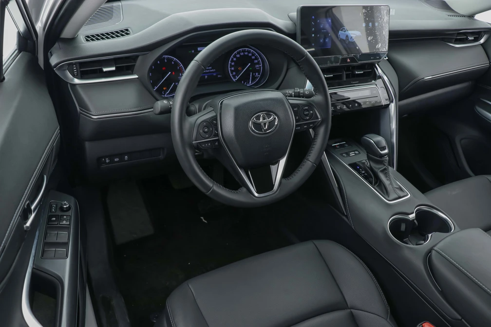 خرید و فروش تویوتا ونزا نیمه فول مدل 2024 نقد و اقساط خرید و فروش تویوتا ونزا نیمه فول مدل 2024 نقد و اقساط