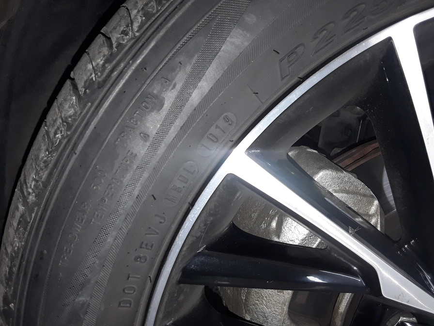 خرید و فروش تویوتا CHR هیبرید آیکان مدل 2017 نقد و اقساط