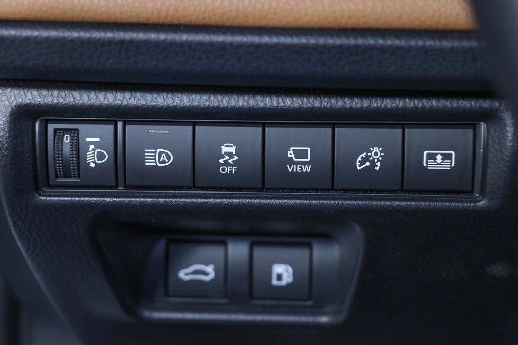 خرید و فروش تویوتا کمری هیبرید LE - فول مدل 2025 نقد و اقساط خرید و فروش تویوتا کمری هیبرید LE - فول مدل 2025 نقد و اقساط