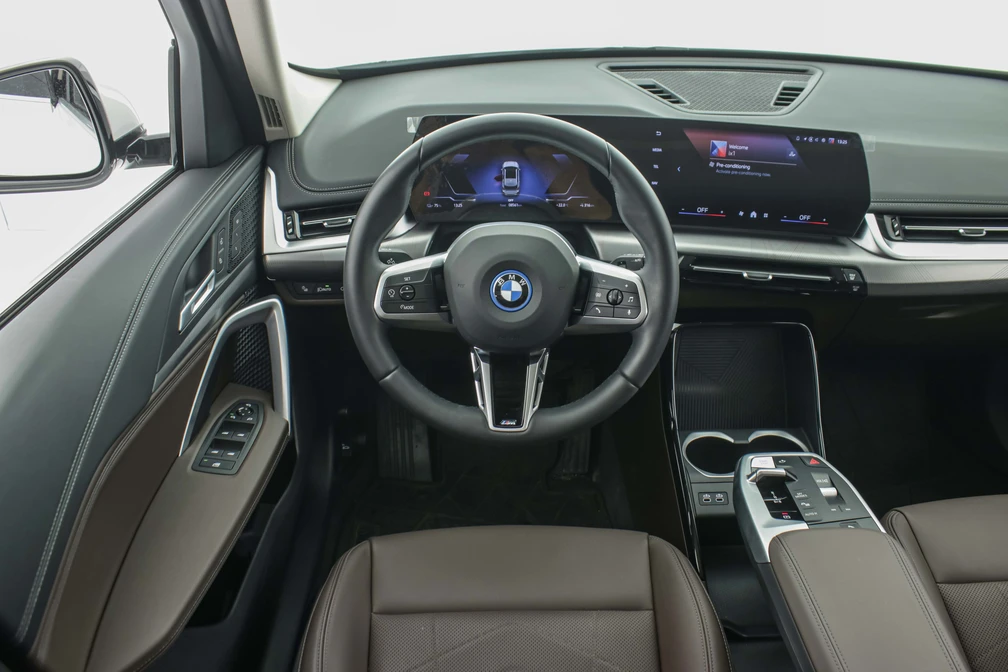 خرید و فروش ب ام و IX1 eDrive 25L مدل 2025 نقد و اقساط خرید و فروش ب ام و IX1 eDrive 25L مدل 2025 نقد و اقساط