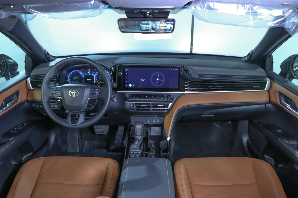 خرید و فروش تویوتا کمری هیبرید LE - فول مدل 2025 نقد و اقساط خرید و فروش تویوتا کمری هیبرید LE - فول مدل 2025 نقد و اقساط