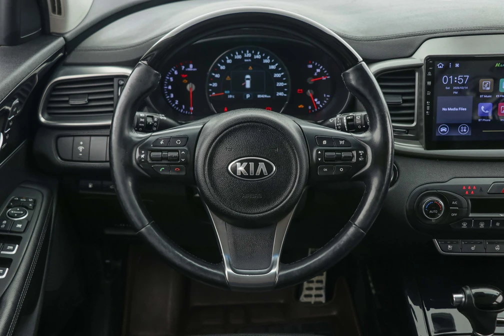 خرید و فروش کیا سورنتو UM - GT LINE - نیمه فول مدل 2016 نقد و اقساط