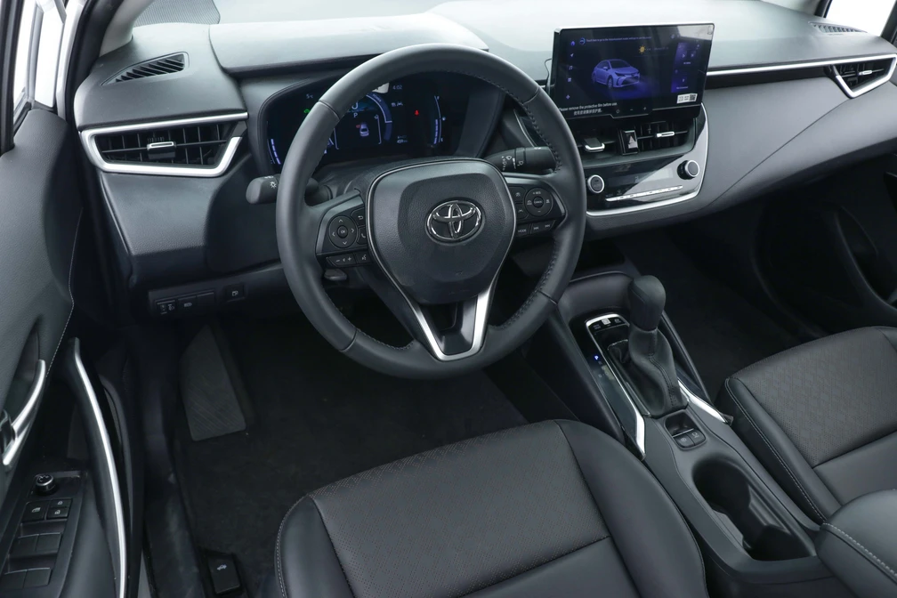 خرید و فروش تویوتا کرولا هیبرید XLE - نیمه فول مدل 2024 نقد و اقساط