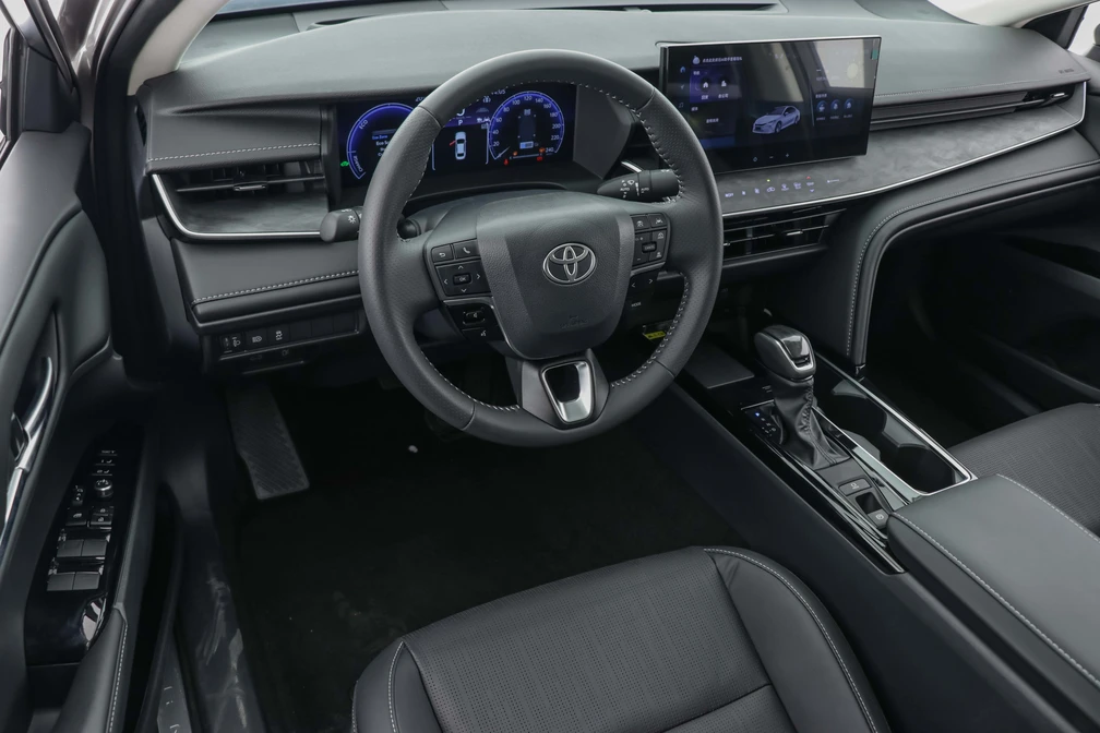 خرید و فروش تویوتا کمری هیبرید LE - فول مدل 2025 نقد و اقساط خرید و فروش تویوتا کمری هیبرید LE - فول مدل 2025 نقد و اقساط