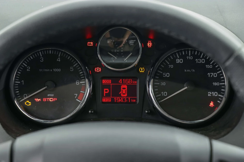 خرید و فروش پژو 207 اتوماتیک سقف شیشه ای مدل 1403 نقد و اقساط