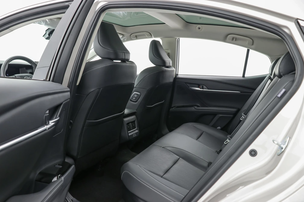 خرید و فروش تویوتا کمری هیبرید LE - فول مدل 2025 نقد و اقساط خرید و فروش تویوتا کمری هیبرید LE - فول مدل 2025 نقد و اقساط