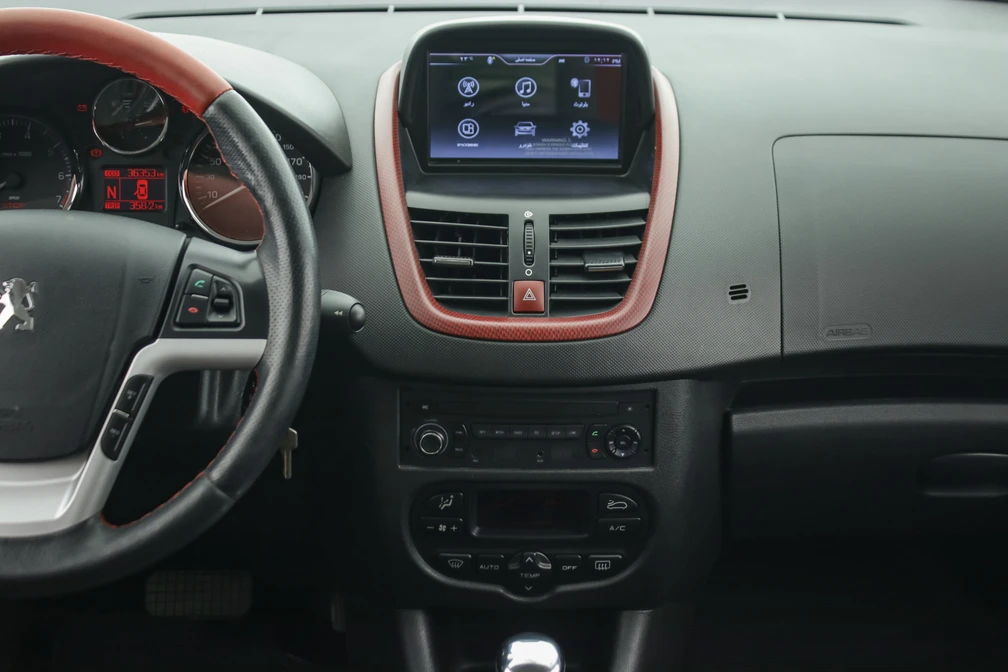 خرید و فروش پژو 207 MC اتوماتیک 6 سرعته مدل 1402 نقد و اقساط