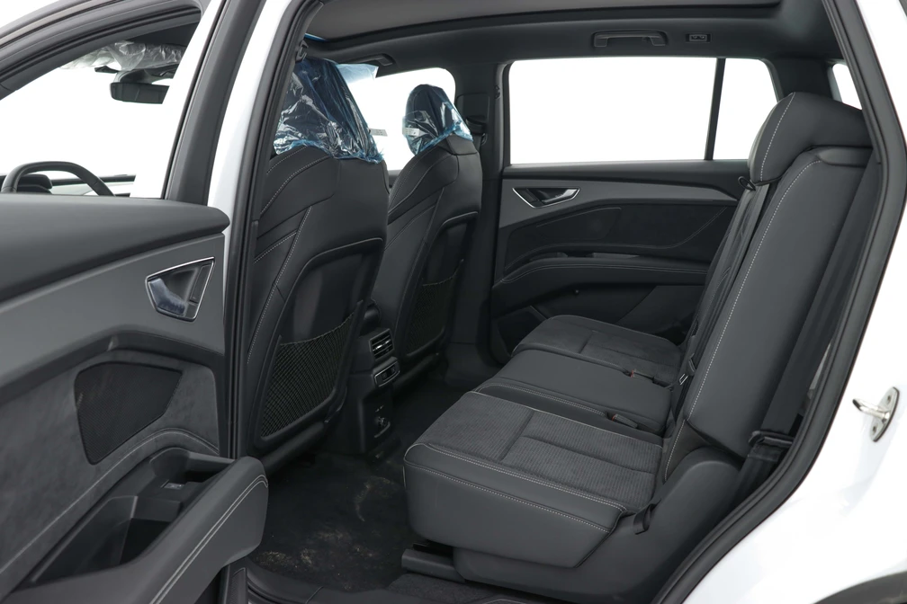 خرید و فروش آئودی q5etron بلک پکیج - فول مدل 2024 نقد و اقساط