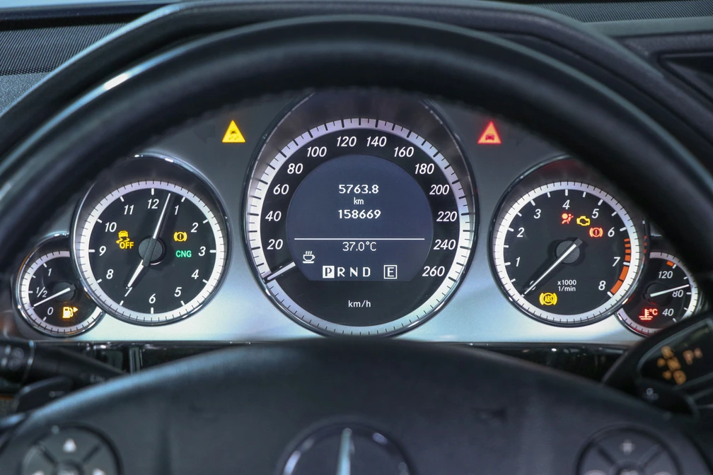 خرید و فروش بنز کلاس E 350 - فول مدل 2011 نقد و اقساط