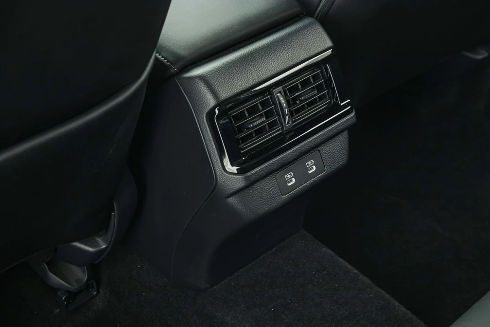 خرید و فروش هوندا آکورد PHEV فول مدل 2025 نقد و اقساط خرید و فروش هوندا آکورد PHEV فول مدل 2025 نقد و اقساط