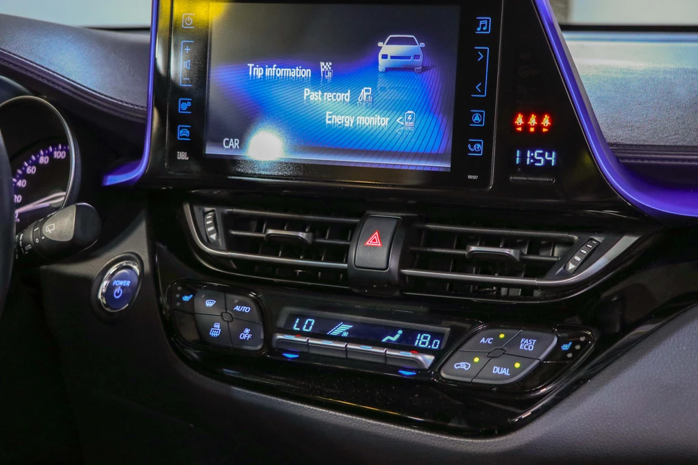 خرید و فروش تویوتا CHR هیبرید استایل مدل 2018 نقد و اقساط