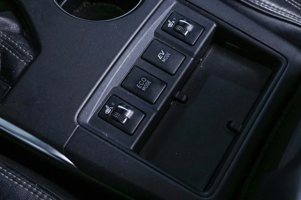 خرید و فروش تویوتا کمری هیبرید XLE - سفارش آمریکا مدل 2016 نقد و اقساط خرید و فروش تویوتا کمری هیبرید XLE - سفارش آمریکا مدل 2016 نقد و اقساط