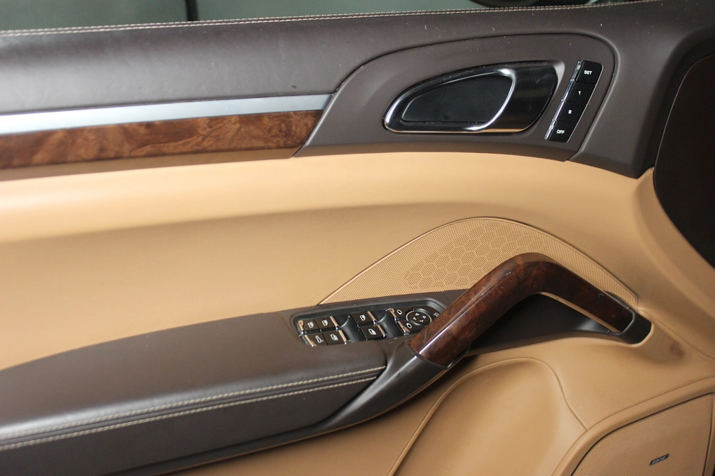 خرید و فروش پورشه کاین شش سیلندر مدل 2012 نقد و اقساط خرید و فروش پورشه کاین شش سیلندر مدل 2012 نقد و اقساط