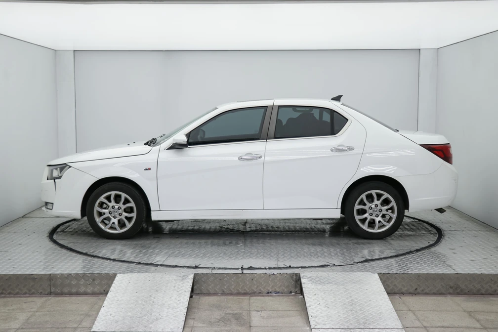 خرید و فروش ایران خودرو دنا پلاس توربو اتوماتیک مدل 1400 نقد و اقساط