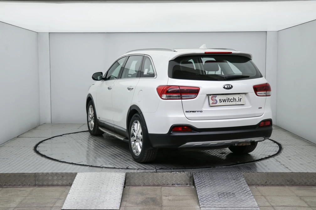 خرید و فروش کیا سورنتو UM - GT LINE - نیمه فول مدل 2016 نقد و اقساط